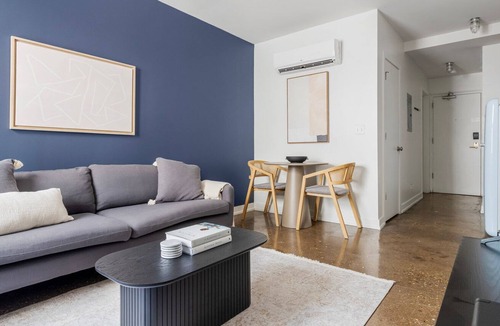 Uptown Apartment | Deluxe Uptown 1BR w/ Gym, Pool & Rooftop, nr Red Line, by Blueground