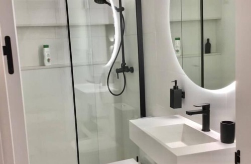 La Trinidad-San Juan y Todos los Santos Apartment | Deluxe Valladares Apartamento A