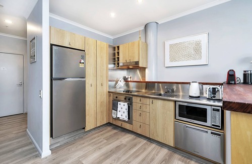 Auckland Central Business District Apartment | Deluxe Waterfront & City Apartment