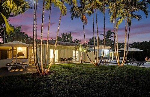 Oakland Park House | Deluxe Waterfront Estate w/ Pool (Suites A & B)