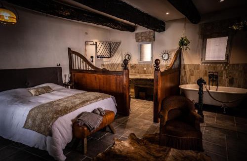 Caux House | DEMEURE DES TROIS FOUDRES