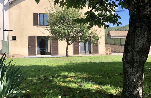 Raddon-et-Chapendu House | Demeure du Chignon *