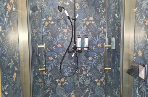 Thieux House | Demeure du saule Madame