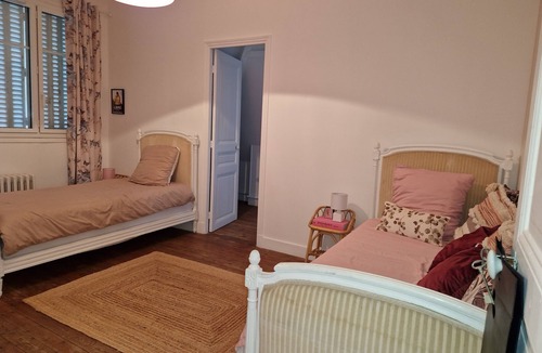 Thieux Bed & Breakfast | DEMEURE DU SAULE MADAME