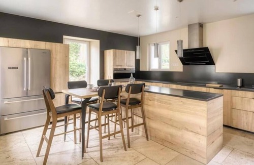 Arbonne-la-Foret Villa | Demeure Saga - Luxury and Forest