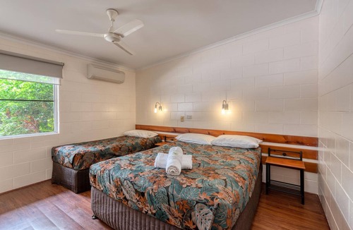 Mossman Hotel | Demi View Motel