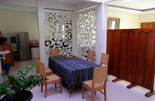 Wirobrajan House | deMulya Guesthouse, FREE motorbike and bicycle.