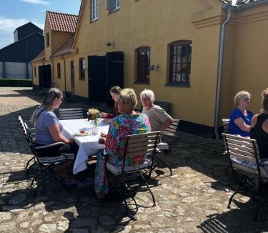 Stubbekobing Bed & Breakfast | Den Gule Lade på Skjørringe