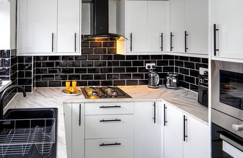 Long Lawford Apartment | DenDuplex - Free Parking