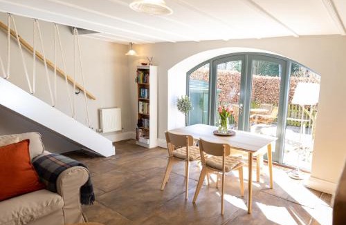 Allendale House | Dene Croft Cottage