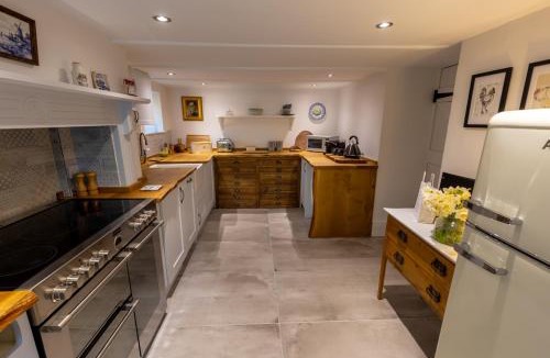 Allendale House | Dene Croft Cottage