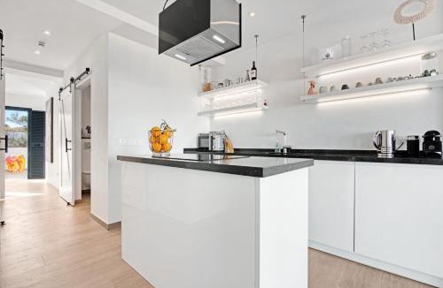 Les Deveses House | Denia Beach Lodge
