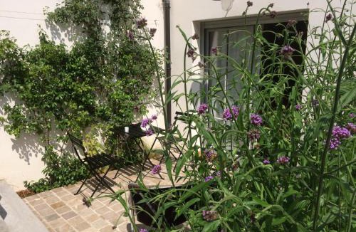 Versailles Bed & Breakfast | Denis & Virginie - château à pied - parking gratuit