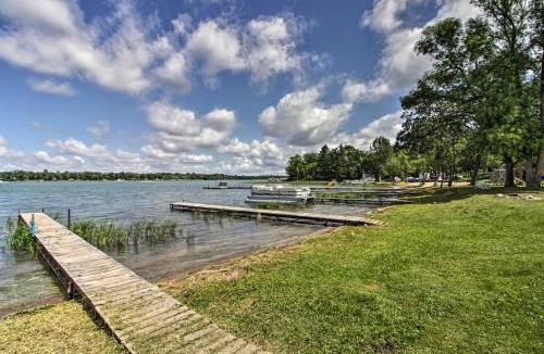 Dent House | Dent Cabin on Star Lake w/Dock, Deck, Dining
