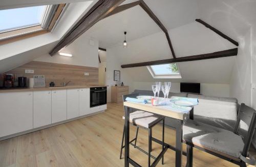 Caudry Apartment | Dentelle