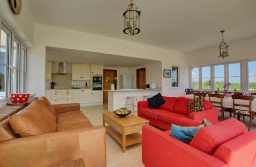 East Dereham House | Dentford Heights