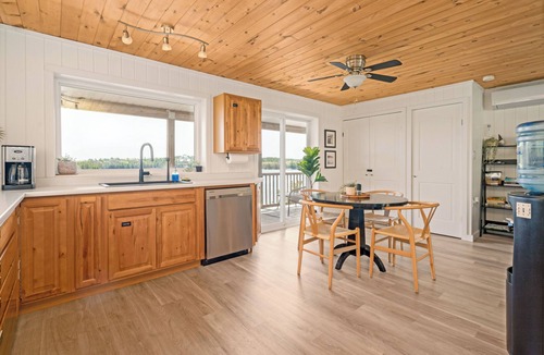 Sables-Spanish Rivers House | Denvic House - a private lakefront retreat