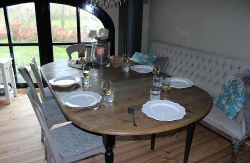 Youx House | Dependance