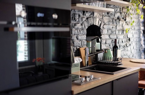 Sebourg Cottage | Dependency. Charm, nature and balneotherapy for a break for two.