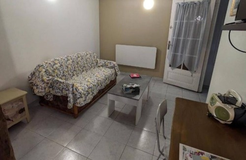 Vallon-sur-Gee House | Dependency