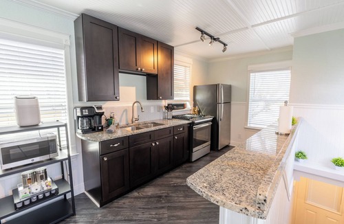 Gainesville Hotel | Depot Village