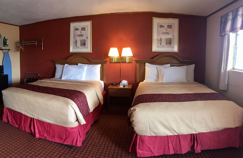 De Queen Hotel | DeQueen Courtyard Inn