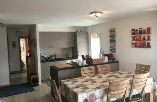 Saint-Pierre-de-Clages Apartment | Derborence centre 3 pièces 75 m2 piscine balcons