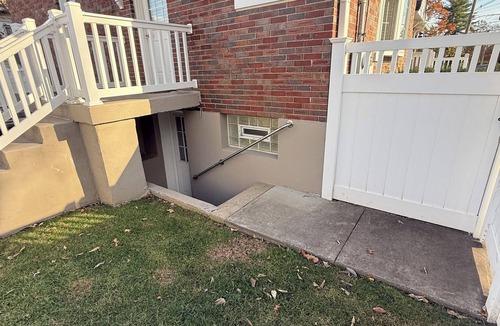 Crescent Hill House | Derby Days & Cozy Nights - 3BR/2BR close to everything!