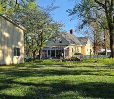 Jeffersonville - Clarksville House | Derby Dreams