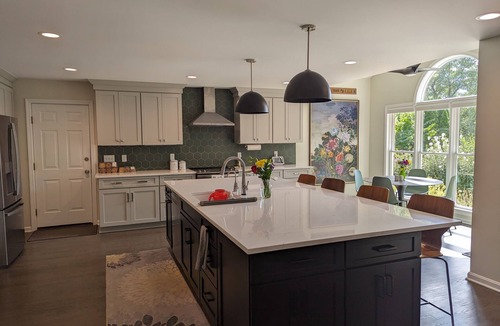 Buechel House | Derby/PGA Ready Retreat with Curated Bourbon Bar - 5 BR 3.5 Bath - Sleeps12!