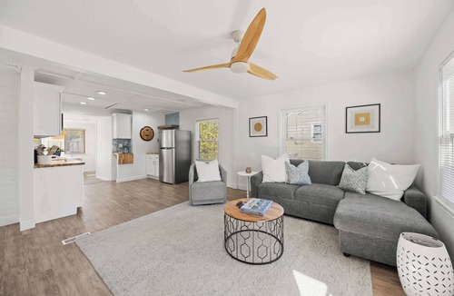 Clifton Heights House | Derby-ready home near Churchill Downs with parking