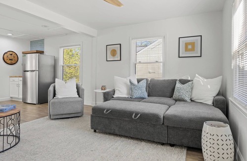 Clifton Heights House | Derby-ready home near Churchill Downs with parking