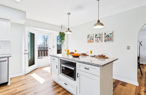 New Albany House | Derby Stay w/King Beds & Netflix