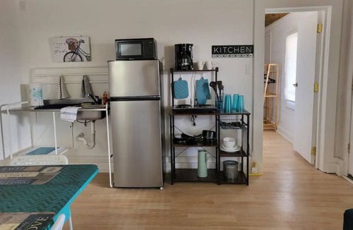 Laguna Park Apartment | Derekville #3 - Private Unit - Gated Pool