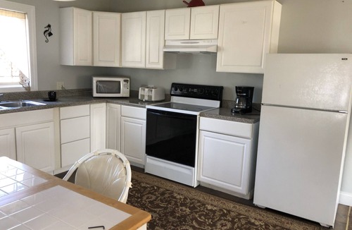 De Ruyter House | DeRuyter Lake Water Front