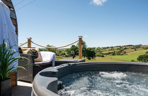 Welshpool Cabin | Derwen - a glamping pod with hot tub