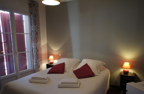 Arces House | Des Boutons d'Or group formula