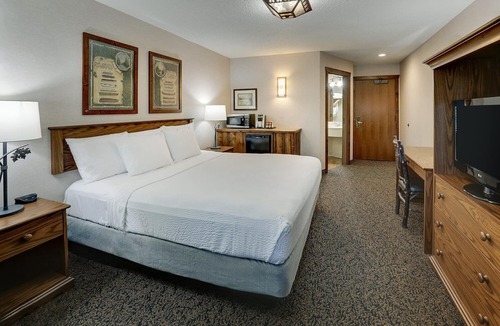 Johnston Hotel | Des Moines Stay | 1 Unit | Johnston Location