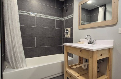Des Plaines Hotel | Des Plaines Motel By OYO O'Hare Airport Chicago