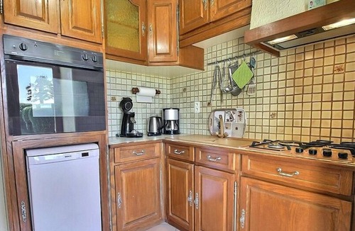 Locoal-Mendon House | Des Puits - LOCOAL-MENDON