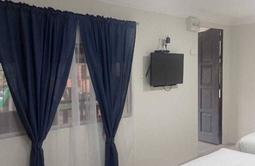 Kampung Kuala Parit Ski Chalet | Desa Retreat Kuala Kangsar