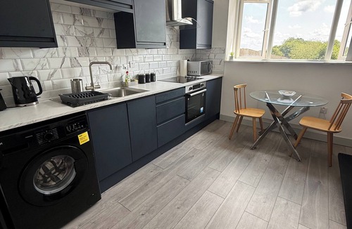 Desborough Apartment | Desborough Apartment Retreat