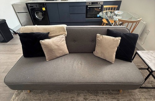 Desborough Apartment | Desborough Apartment Retreat