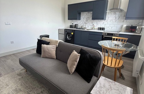 Desborough Apartment | Desborough Apartment Retreat