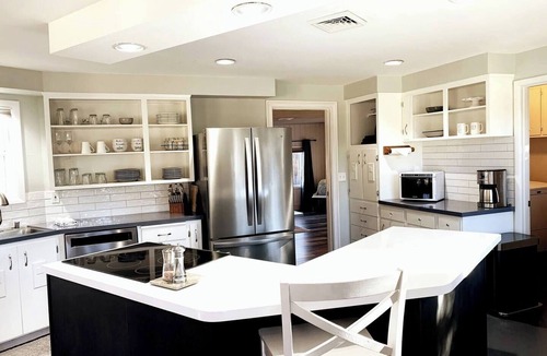 Tumalo House | Deschutes Dreams Riverfront hot-tub, firepit!