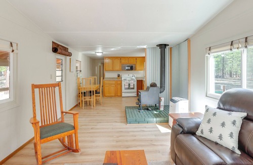 La Pine Cabin | Deschutes Forest Basecamp! Oregon Cabin