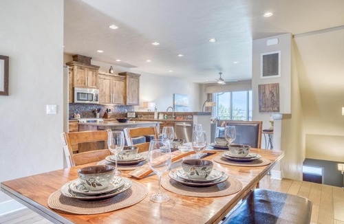 Southern Crossing House | Deschutes Landing at the Old Mill Riverfront - Meredith Lodging