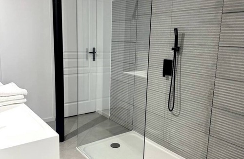 Le Plessis-Belleville Apartment | Description