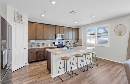 Moreno Valley House | Desert Breeze! By March ARB Base & RUHS Hospital