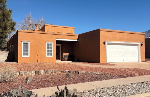 Heritage Hills House | Desert Charm Retreat with Pool Table in NE Heights